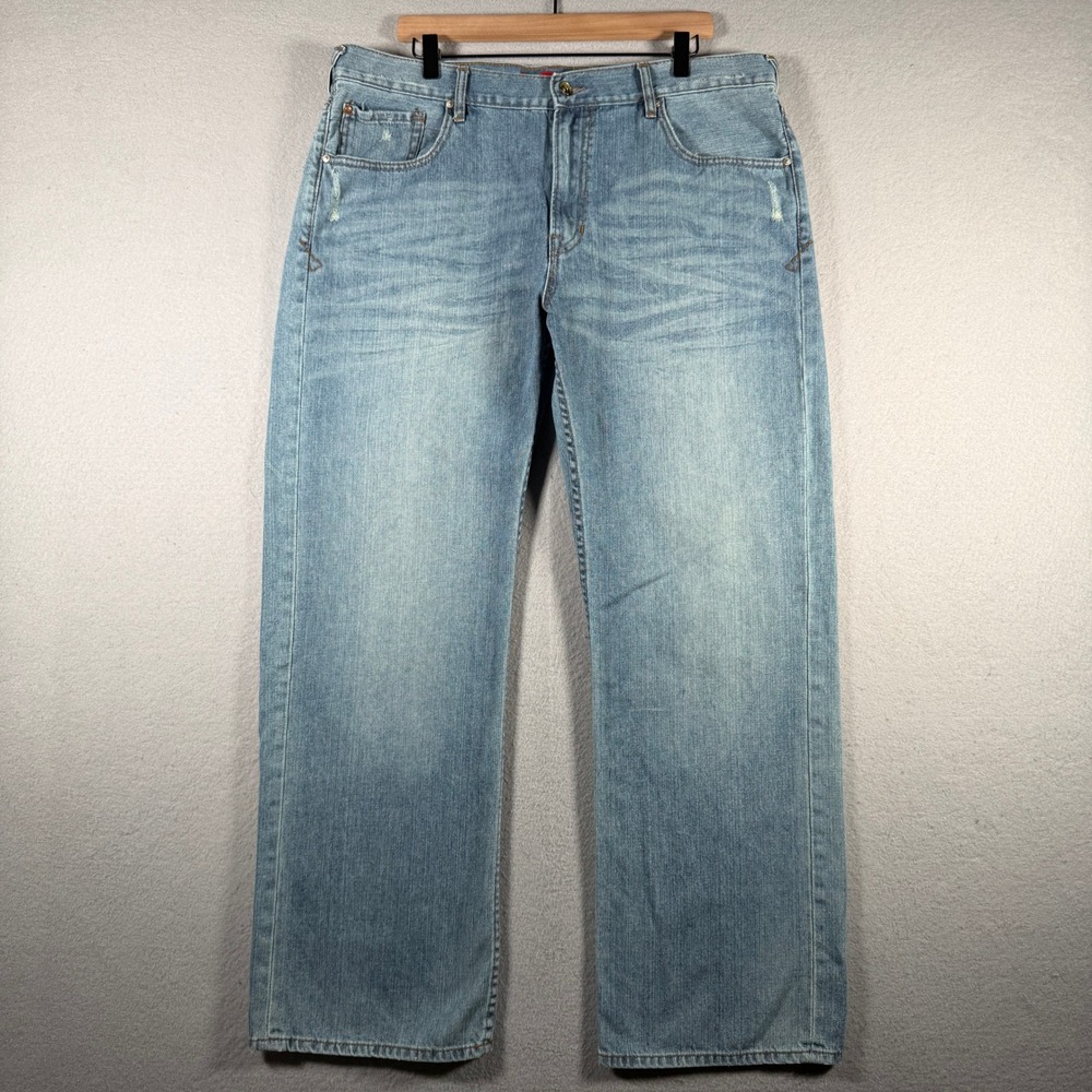 Vintage Unionbay Mens Relaxed Fit Straight Leg Light Wash Blue Denim Jeans 38x30
